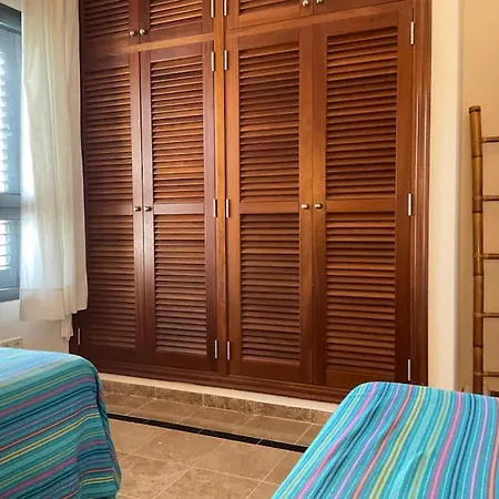 Villa Aguamarina 52 *